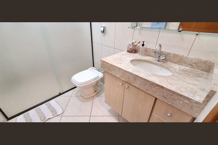 Casa à venda com 228m², 2 quartos e 2 vagas Casa à venda com 228m², 2 quartos e 2 vagasBanheiro Social