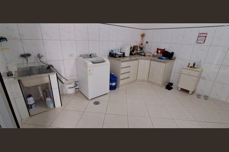 Casa à venda com 228m², 2 quartos e 2 vagas Casa à venda com 228m², 2 quartos e 2 vagasÁrea de Serviço