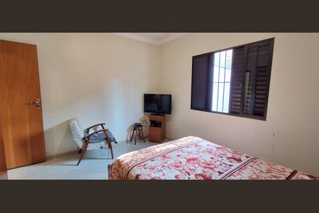 Casa à venda com 228m², 2 quartos e 2 vagas Casa à venda com 228m², 2 quartos e 2 vagasQuarto 1