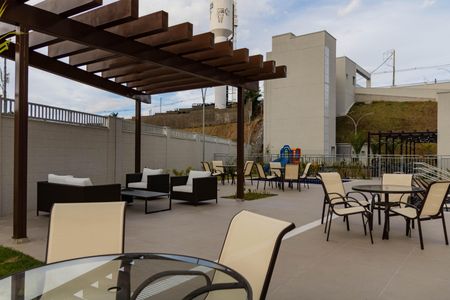 Apartamento à venda com 72m², 1 quarto e 1 vagaÁrea comum - Piscina