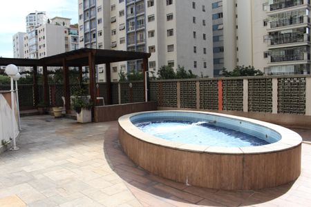 Apartamento à venda com 159m², 3 quartos e 1 vagaÁrea comum - Piscina