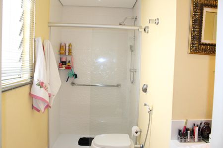 Apartamento à venda com 159m², 3 quartos e 1 vagaBanheiro da Suíte