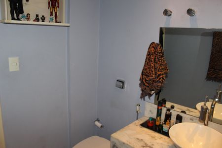 Apartamento à venda com 159m², 3 quartos e 1 vagaBanheiro