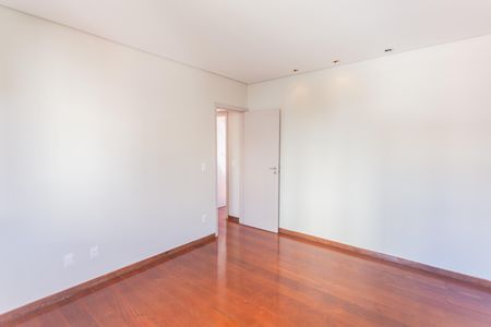 Apartamento à venda com 158m², 4 quartos e 2 vagas Apartamento à venda com 158m², 4 quartos e 2 vagasSuíte