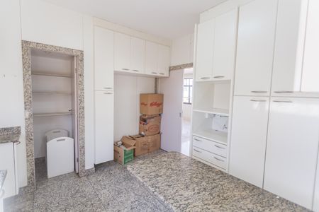 Apartamento à venda com 158m², 4 quartos e 2 vagas Apartamento à venda com 158m², 4 quartos e 2 vagasCozinha