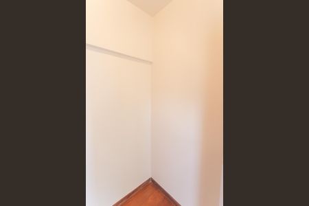 Apartamento à venda com 158m², 4 quartos e 2 vagas Apartamento à venda com 158m², 4 quartos e 2 vagasQuarto de Serviço