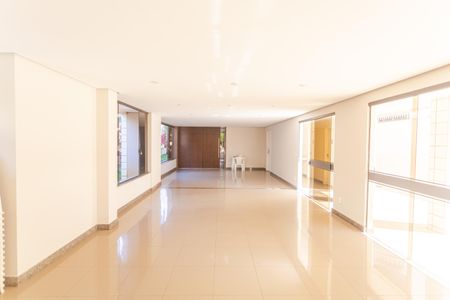 Apartamento à venda com 158m², 4 quartos e 2 vagas Apartamento à venda com 158m², 4 quartos e 2 vagasÁrea comum - Salão de festas