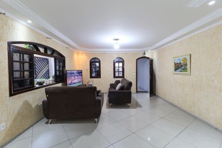 Casa à venda com 250m², 3 quartos e 3 vagas Casa à venda com 250m², 3 quartos e 3 vagasSala