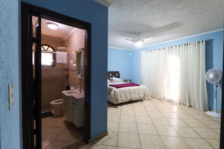 Casa à venda com 250m², 3 quartos e 3 vagas Casa à venda com 250m², 3 quartos e 3 vagasSuíte 1
