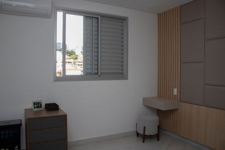 Apartamento à venda com 130m², 2 quartos e 2 vagasSuíte 1