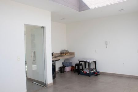 Apartamento à venda com 130m², 2 quartos e 2 vagasÁrea de Serviço