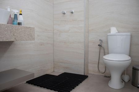 Apartamento à venda com 130m², 2 quartos e 2 vagasBanheiro 2