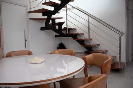 Apartamento à venda com 130m², 2 quartos e 2 vagasSala