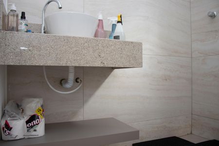 Apartamento à venda com 130m², 2 quartos e 2 vagasBanheiro 2