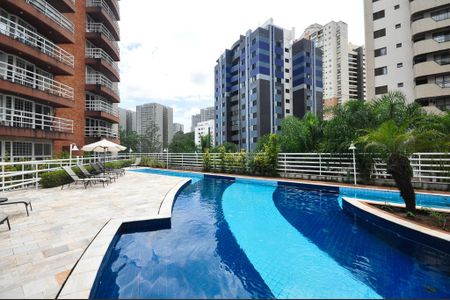 Apartamento à venda com 48m², 1 quarto e 1 vagaÁrea comum - Piscina