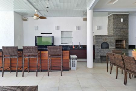 Casa à venda com 334m², 4 quartos e 3 vagas Casa à venda com 334m², 4 quartos e 3 vagasÁrea Gourmet