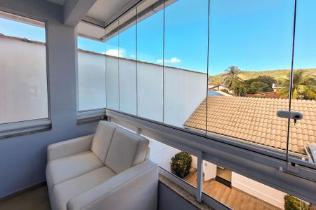 Casa à venda com 334m², 4 quartos e 3 vagas Casa à venda com 334m², 4 quartos e 3 vagasSuíte 1