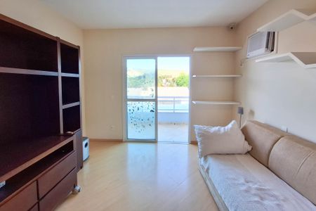 Casa à venda com 334m², 4 quartos e 3 vagas Casa à venda com 334m², 4 quartos e 3 vagasSuíte 2