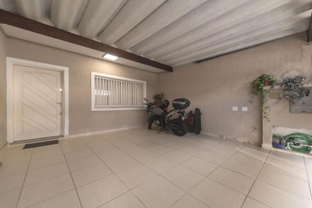 Casa à venda com 120m², 2 quartos e 2 vagas Casa à venda com 120m², 2 quartos e 2 vagasGaragem