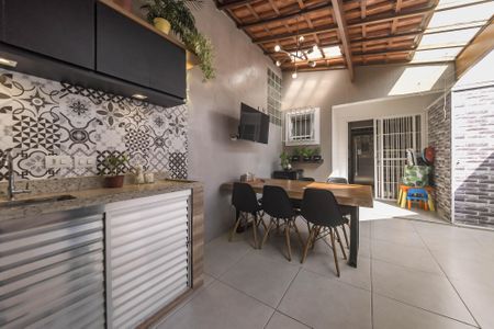 Casa à venda com 120m², 2 quartos e 2 vagas Casa à venda com 120m², 2 quartos e 2 vagasÁrea Gourmet - Lavanderia