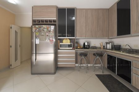 Casa à venda com 120m², 2 quartos e 2 vagas Casa à venda com 120m², 2 quartos e 2 vagasCozinha