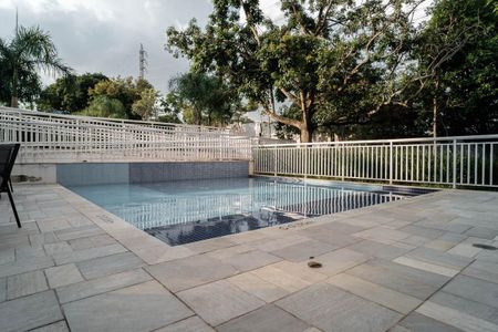 Apartamento à venda com 146m², 3 quartos e 2 vagas Apartamento à venda com 146m², 3 quartos e 2 vagasPiscina