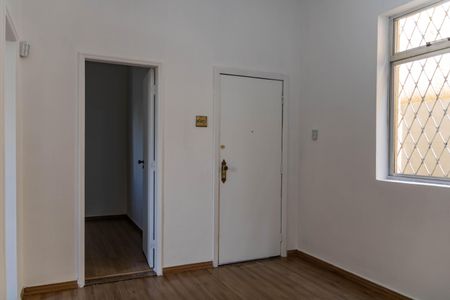 Casa à venda com 250m², 3 quartos e 2 vagas Casa à venda com 250m², 3 quartos e 2 vagasSala