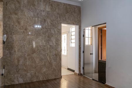 Casa à venda com 250m², 3 quartos e 2 vagas Casa à venda com 250m², 3 quartos e 2 vagasCopa