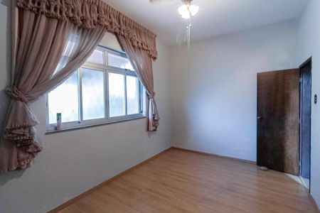 Casa à venda com 250m², 3 quartos e 2 vagas Casa à venda com 250m², 3 quartos e 2 vagasQuarto 1