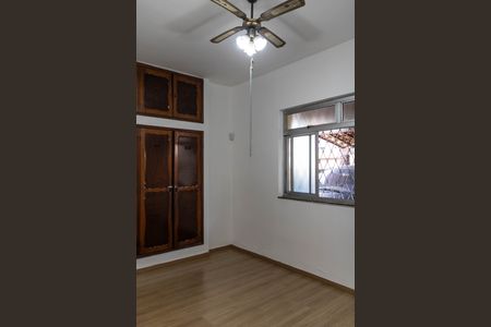 Casa à venda com 250m², 3 quartos e 2 vagas Casa à venda com 250m², 3 quartos e 2 vagasQuarto 1