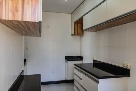 Casa à venda com 250m², 3 quartos e 2 vagas Casa à venda com 250m², 3 quartos e 2 vagasCozinha