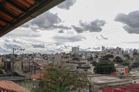 Casa à venda com 250m², 3 quartos e 2 vagas Casa à venda com 250m², 3 quartos e 2 vagasTerraço - Vista