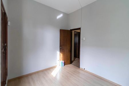 Casa à venda com 250m², 3 quartos e 2 vagas Casa à venda com 250m², 3 quartos e 2 vagasQuarto 2