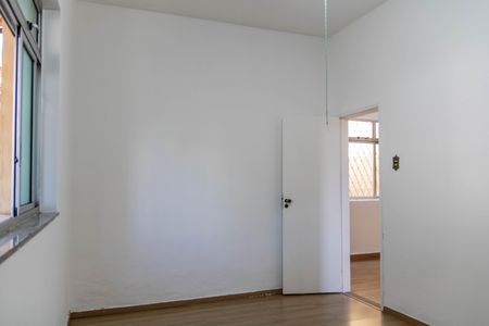 Casa à venda com 250m², 3 quartos e 2 vagas Casa à venda com 250m², 3 quartos e 2 vagasQuarto 1