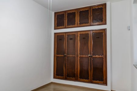 Casa à venda com 250m², 3 quartos e 2 vagas Casa à venda com 250m², 3 quartos e 2 vagasQuarto 1