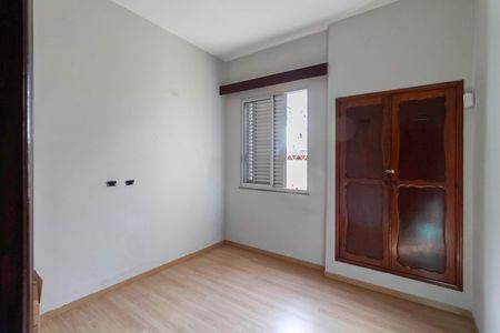 Casa à venda com 250m², 3 quartos e 2 vagas Casa à venda com 250m², 3 quartos e 2 vagasQuarto 2