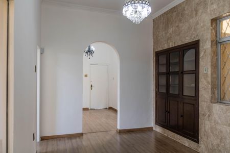 Casa à venda com 250m², 3 quartos e 2 vagas Casa à venda com 250m², 3 quartos e 2 vagasCopa