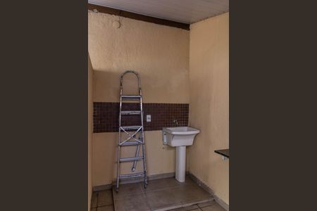 Casa à venda com 250m², 3 quartos e 2 vagas Casa à venda com 250m², 3 quartos e 2 vagasÁrea de Serviço