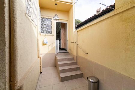 Casa à venda com 250m², 3 quartos e 2 vagas Casa à venda com 250m², 3 quartos e 2 vagasQuintal