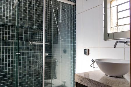 Casa à venda com 250m², 3 quartos e 2 vagas Casa à venda com 250m², 3 quartos e 2 vagasBanheiro