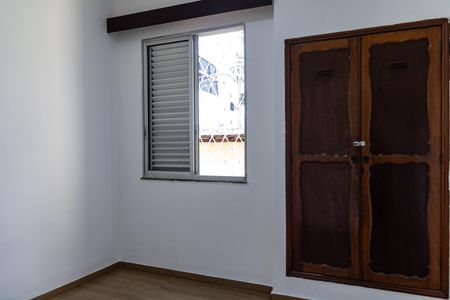 Casa à venda com 250m², 3 quartos e 2 vagas Casa à venda com 250m², 3 quartos e 2 vagasQuarto 2