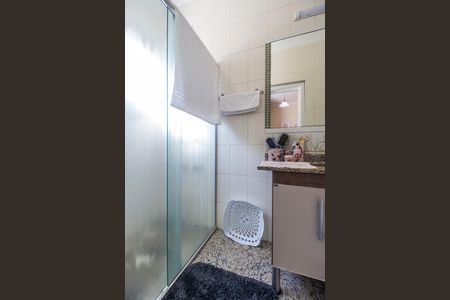 Casa de condomínio à venda com 390m², 4 quartos e 2 vagas Casa de condomínio à venda com 390m², 4 quartos e 2 vagasBanheiro da Suíte 3