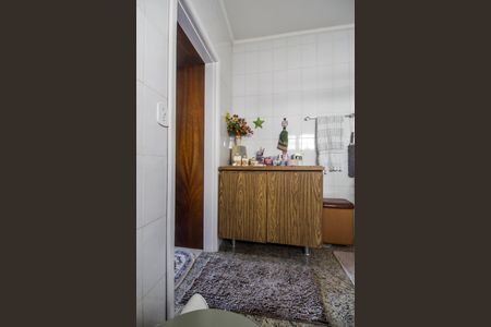 Casa de condomínio à venda com 390m², 4 quartos e 2 vagas Casa de condomínio à venda com 390m², 4 quartos e 2 vagasBanheiro da Suíte 1