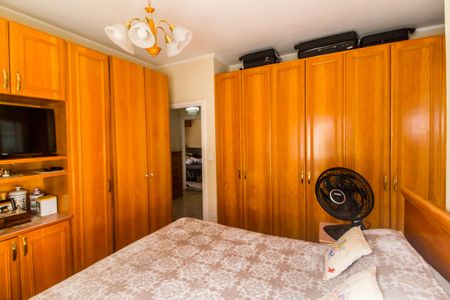 Casa de condomínio à venda com 390m², 4 quartos e 2 vagas Casa de condomínio à venda com 390m², 4 quartos e 2 vagasSuíte 2