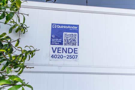 Casa de condomínio à venda com 390m², 4 quartos e 2 vagas Casa de condomínio à venda com 390m², 4 quartos e 2 vagasPlaca