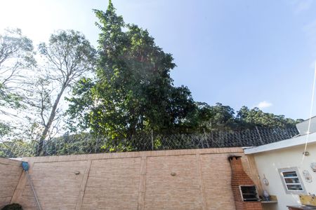 Casa de condomínio à venda com 390m², 4 quartos e 2 vagas Casa de condomínio à venda com 390m², 4 quartos e 2 vagasVista da Sala de TV