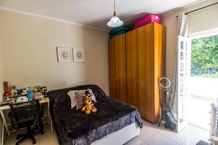 Casa de condomínio à venda com 390m², 4 quartos e 2 vagas Casa de condomínio à venda com 390m², 4 quartos e 2 vagasSuíte 3