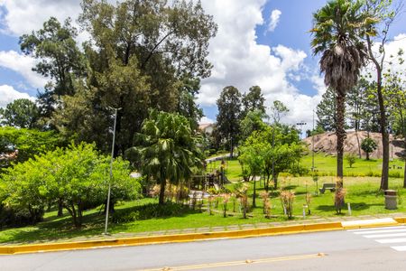 Casa de condomínio à venda com 390m², 4 quartos e 2 vagas Casa de condomínio à venda com 390m², 4 quartos e 2 vagasÁrea comum