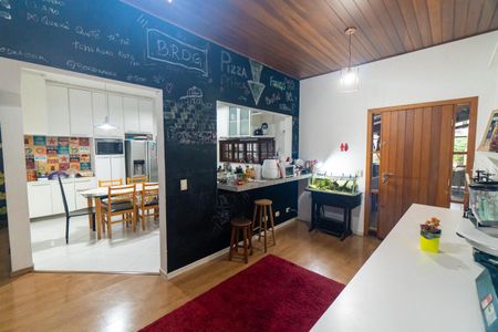 Casa à venda com 464m², 5 quartos e 5 vagas Casa à venda com 464m², 5 quartos e 5 vagasCasa 2 - Sala