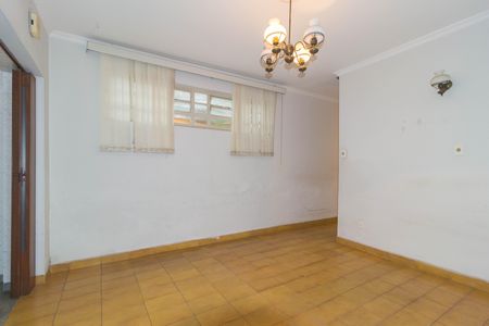 Casa à venda com 290m², 5 quartos e 2 vagas Casa à venda com 290m², 5 quartos e 2 vagasSala de Jantar